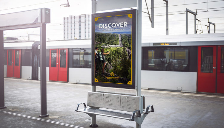Rjukan-Notodden industriarv reklame på en togstasjon