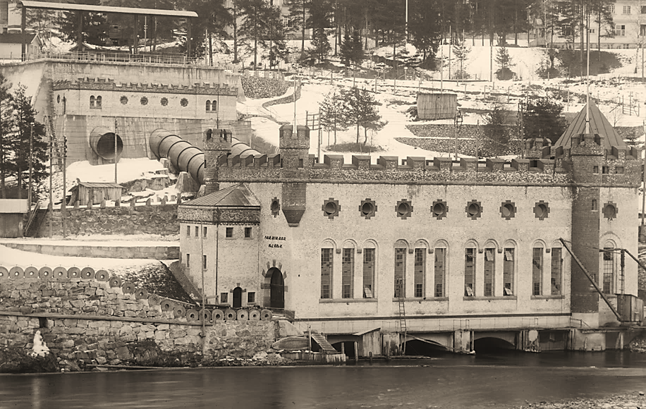 Tinfos II, også kalt Borgen, mens det ennå var under bygging. Kraftverket kunne settes i drift i 1912. (Foto: Tinfos/NIA).