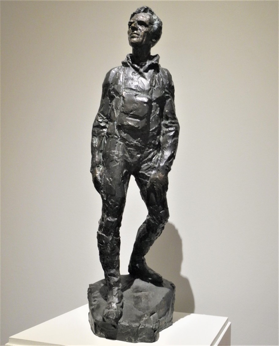 Statuen av Claus Helberg ble avduket på Krokan i 2000, også det et kunstverk er laget av Kjell Grette Christensen. En kopi av statuen ble høsten 2020 vist i Grette Christensen-utstillingen på Telemarksgalleriet.