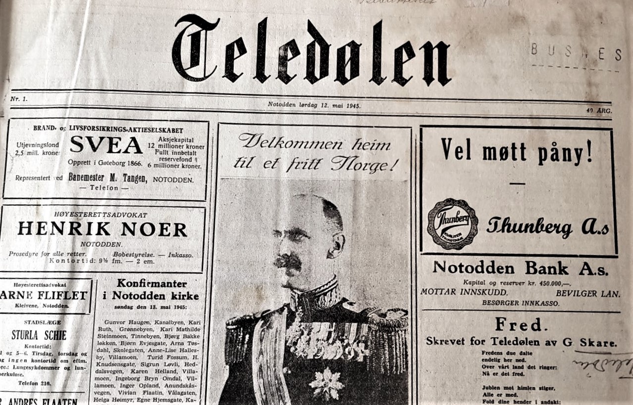 Velkommen heim! Det var portrettet av kong Haakon VII som fikk pryde «freds-utgaven» av avisa Teledølen på Notodden. 12. mai 1945 var avisa igjen å finne i postkassene, etter å ha vært forbudt de tre foregående årene. (Fra Notodden historielags arkiv).
