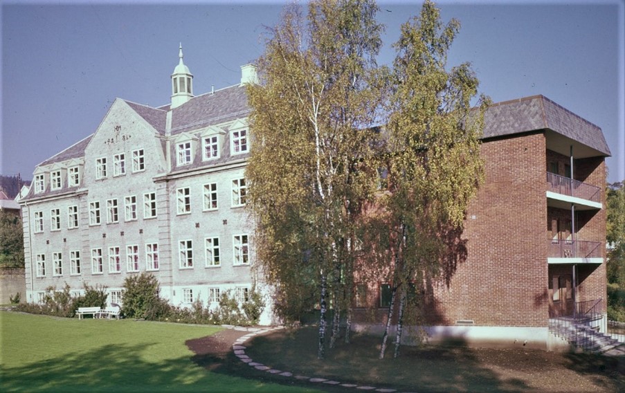 Brattrein på Notodden – hotell i dag, men opprinnelig et barnehjem – ble fra andre halvdel av 1950-tallet et viktig opplærings- og møtested for tillitsvalgte og ledere i Hydro. (Foto: Hydro/NIA).