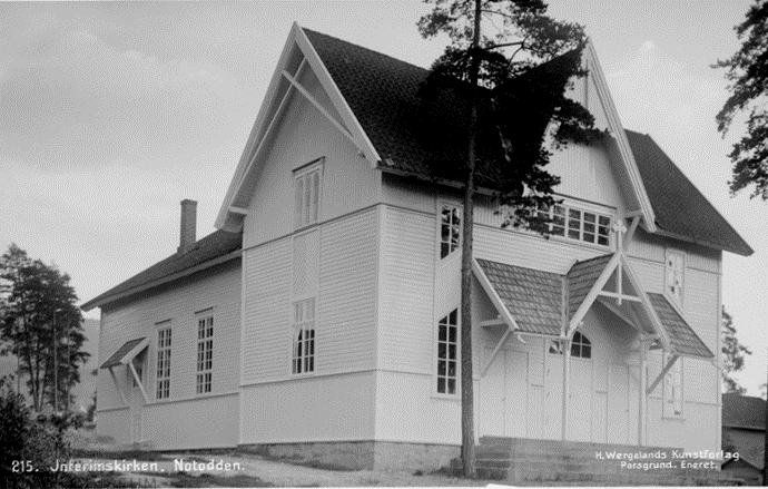 I Interimskirken på Villamoen var det to klasserom, en leilighet på toppen og et kirkerom som ble brukt til forskjellige arrangementer. (Foto: Telemark Museum).